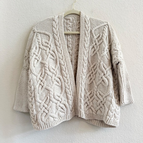 Handmade Sweaters - Chunky Cable Knit Open Front Cardigan Beige Cream‎ Oversized Boxy Sweater Womens